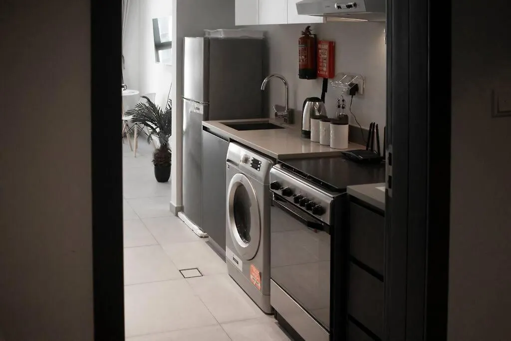 20 Mins Drive To Dubai International Airport Apartment Sharjah