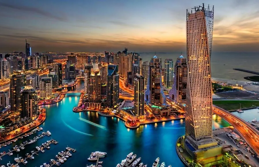 20 Mins Drive To Dubai International Airport Apartment Sharjah
